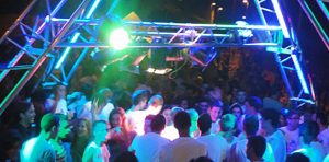 Contrata DJ con tu discomovil Valencia